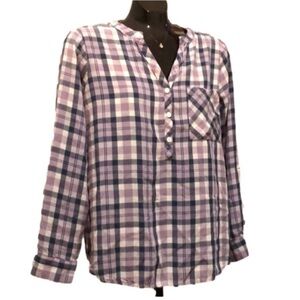 Plaid Lightweight V-Neck Shirt, Size L